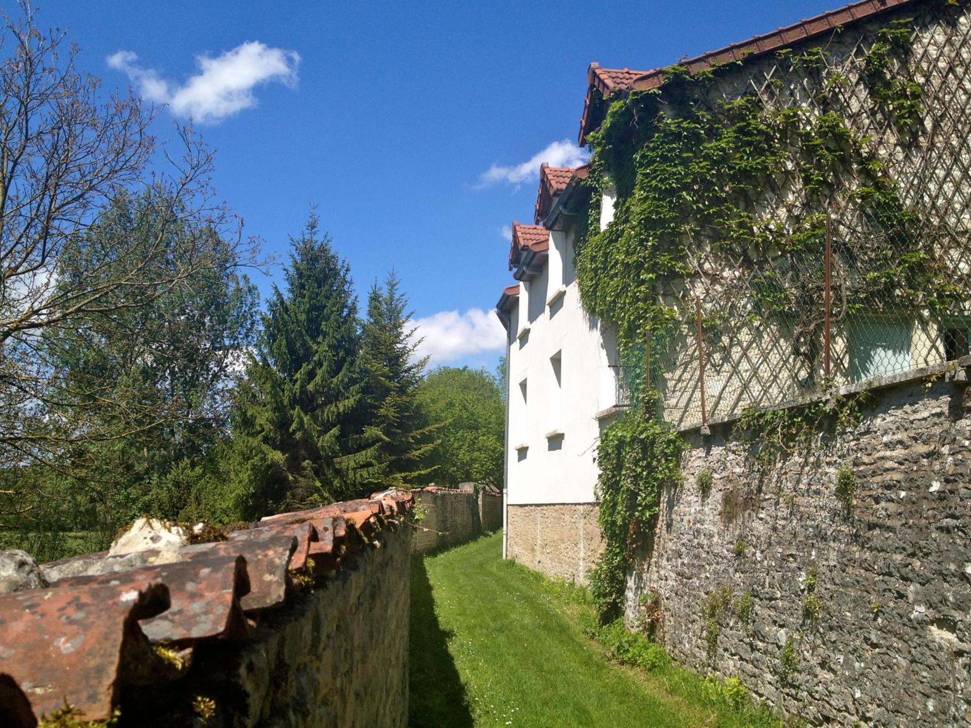 Logis Hostellerie La Chaumiere Arsonval Екстериор снимка
