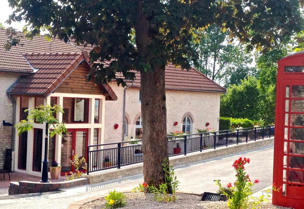 Logis Hostellerie La Chaumiere Arsonval Екстериор снимка