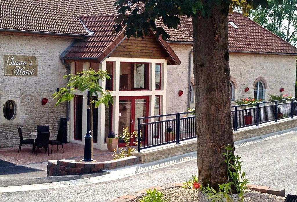 Logis Hostellerie La Chaumiere Arsonval Екстериор снимка